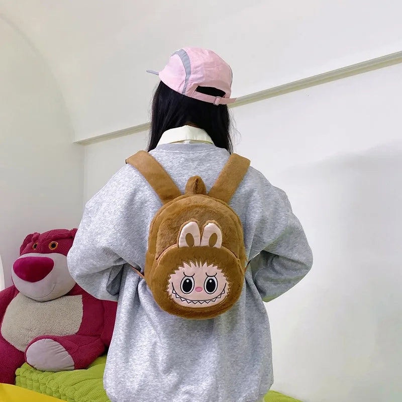 Zaino Meme Virale – Zainetto Peluche Unisex, Divertente & Morbida, Idea Regalo Trendy